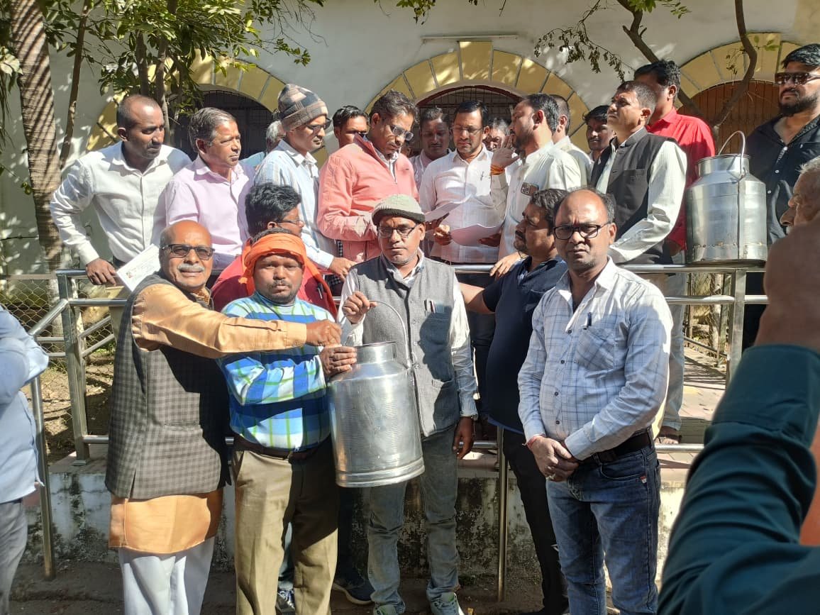 वचन डेयरी के भ्रामक विज्ञापन