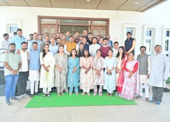 Meritorious youth of Shishu Mandir took flight in administrative service, Education Minister Yadav gave blessings