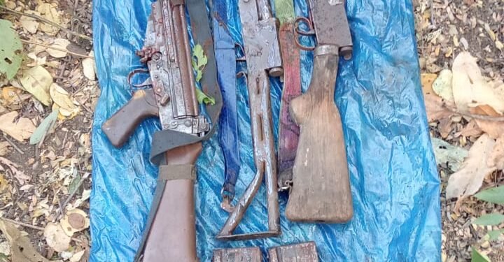 Major action taken after 9 Naxalites surrender with weapons_Newsxpress