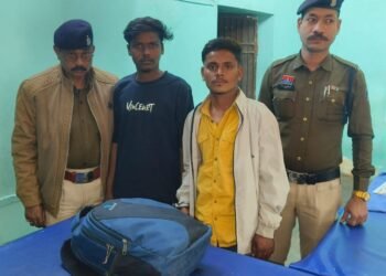 2 accused from Durg arrested with 3 kg 500 grams of ganja_Newsxpress