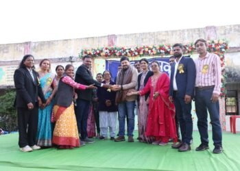 MLA Sharma attended the annual function and wished the students a bright future.