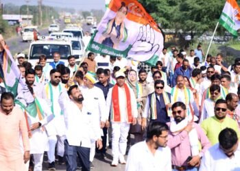 Congress organised a public relations march under the Save MNREGA campaign. _Newsxpress