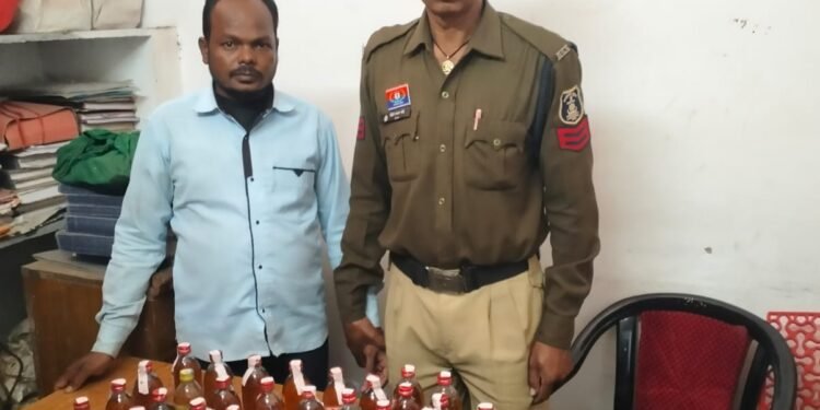 Kharora police station arrested the accused with illegal liquor.