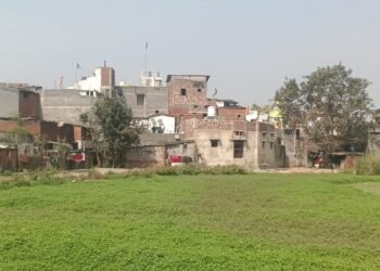 The Green Army raised its voice against the increasing encroachment on the Sarvodaya Pond. _Newsxpress