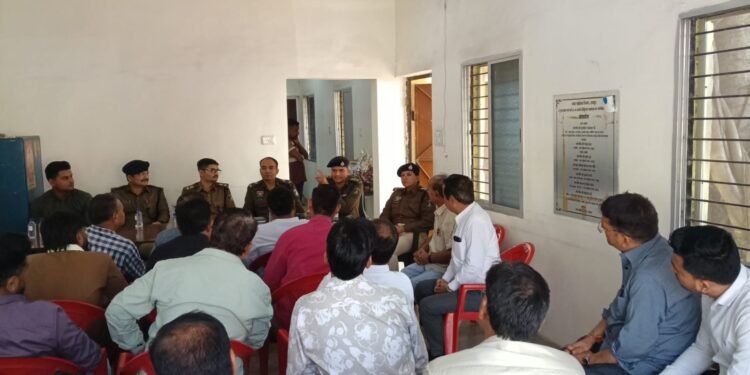 The businessmen should voluntarily remove the encroachment otherwise necessary action will be taken as per rules.