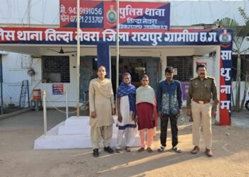 Two women and one man arrested for stealing from a deserted warehouse