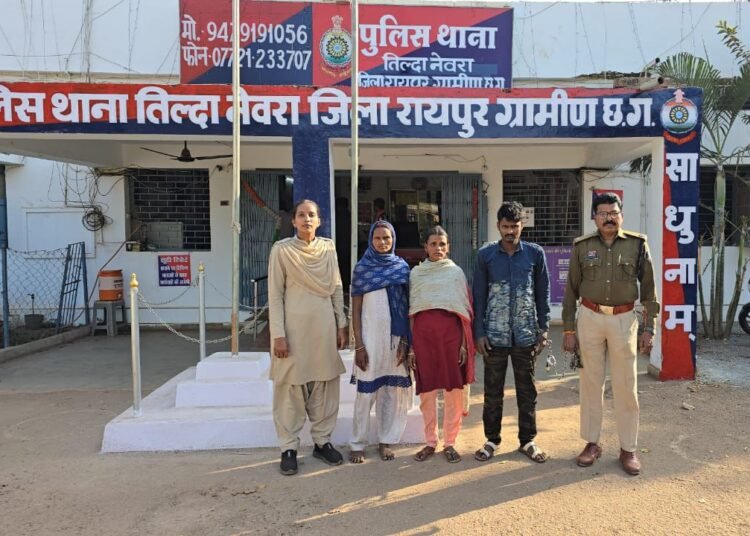 Two women and one man arrested for stealing from a deserted warehouse