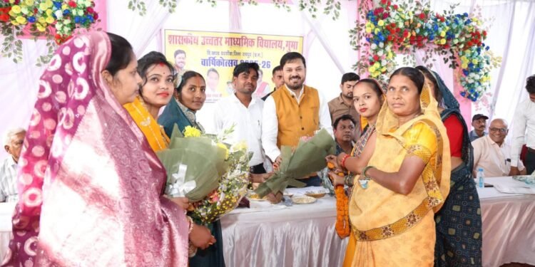Enthusiasm overflowed at the annual function of Government Higher Secondary School, Guma, "Student life is like raw clay"_Newsxpress