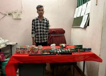 Accused arrested with banned hookah material, gogo paper_Newsxpress