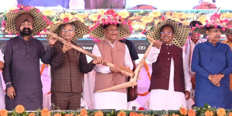 Announcement of Rs 50 lakh each for community halls of Satnami and tribal communities.