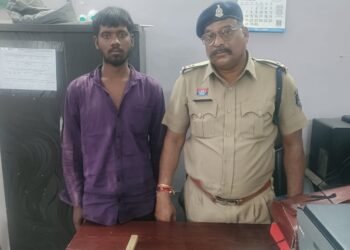 One suspect arrested with a sharp knife Action taken against the accused under the Arms Act
