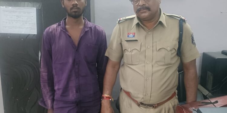 One suspect arrested with a sharp knife Action taken against the accused under the Arms Act