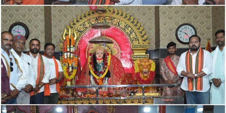 MLA Dipesh Sahu reached the court of Mother Siddhi Mata and Mother Shitala, worshiped on Navratri Saptami.