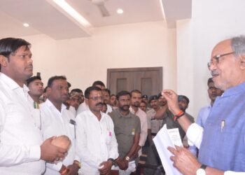 Brijmohan Agrawal opposes privatization of Jungle Safari, says workers' interests are paramount