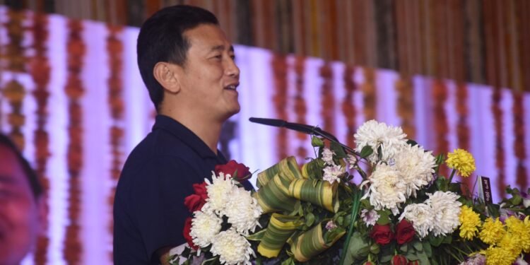 Success is achieved only through hard work and dedication, the youth of Surguja have immense potential - Baichung Bhutia