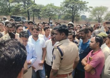 Youth leader Rahul Bhardwaj paid a courtesy call to the Chief Minister and discussed social and public issues.