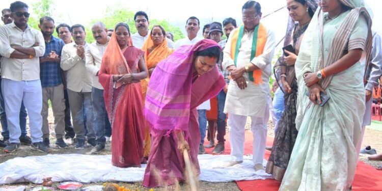 Minister Laxmi Rajwade inaugurated development works worth Rs 13.22 crore.