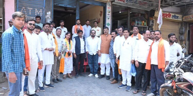 MLA Deepesh Sahu gave a grand welcome to Deputy Chief Minister Arun Sao, development works were discussed