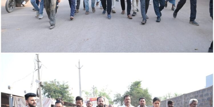 MLA Sahu lashed out at officials over the filth, garbage, clogged drains and chaos in the city.