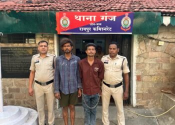 Two accused arrested for attacking a youth with a knife in Maudha Para