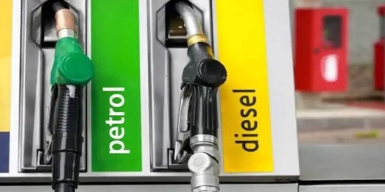 "After Modi's appeal, there is chaos at petrol pumps, now there is a big increase in the prices of petrol and diesel."
