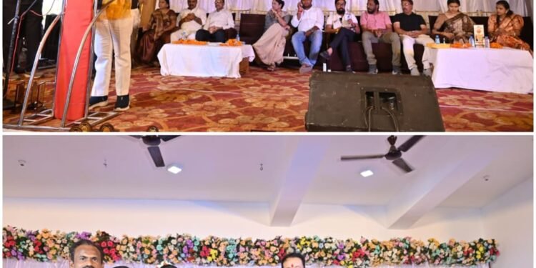 MLA Dr. Sampat Agarwal praised the free initiative of Director Gaurav Chandrakar and gave the mantra of success to the children.
