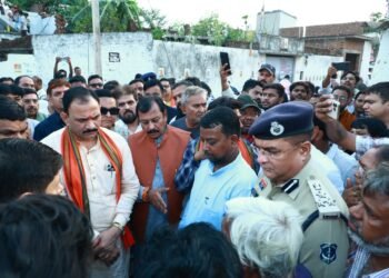 4 killed in gas cylinder explosion, Health Minister meets family members to express condolences