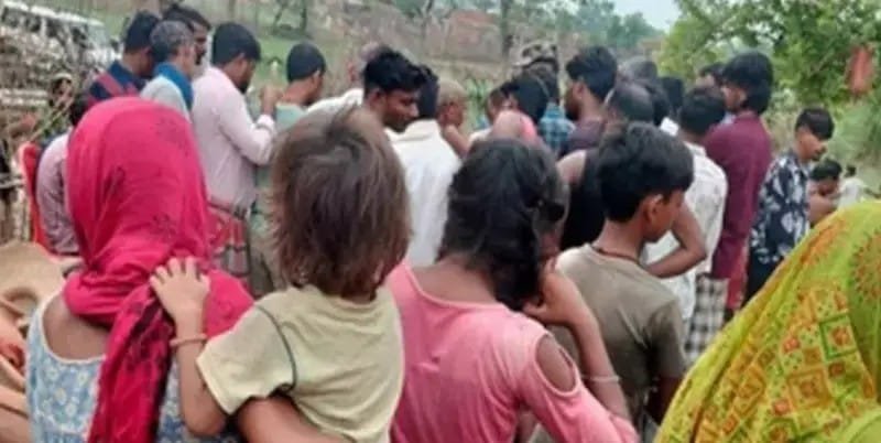 Family dispute turns tragic: Woman jumps into well with two daughters; both young children die.