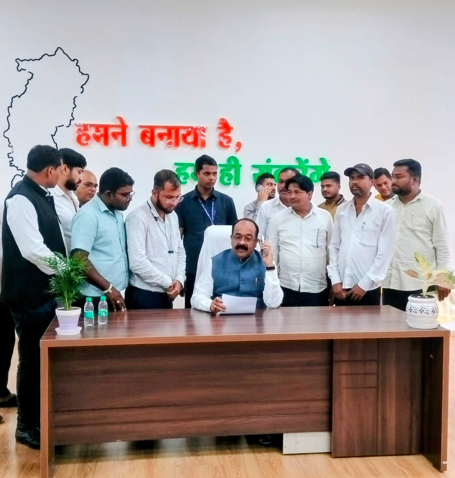 **Demand for early recruitment to vacant Sanitary Inspector posts; association office-bearers meet Deputy Chief Minister**